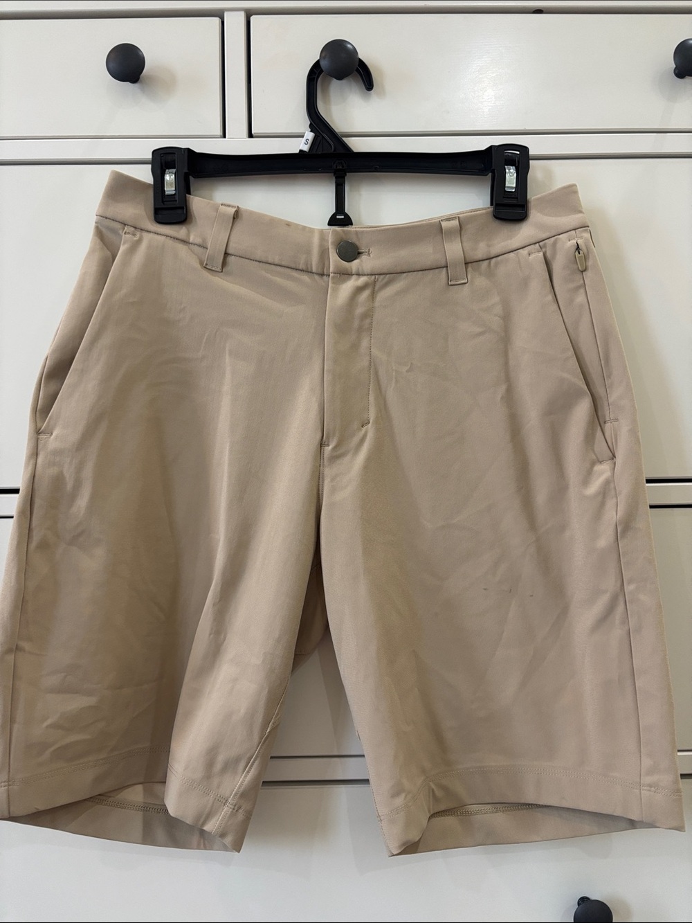 lululemon athletica Men's Flat-Front Shorts — Light Beige